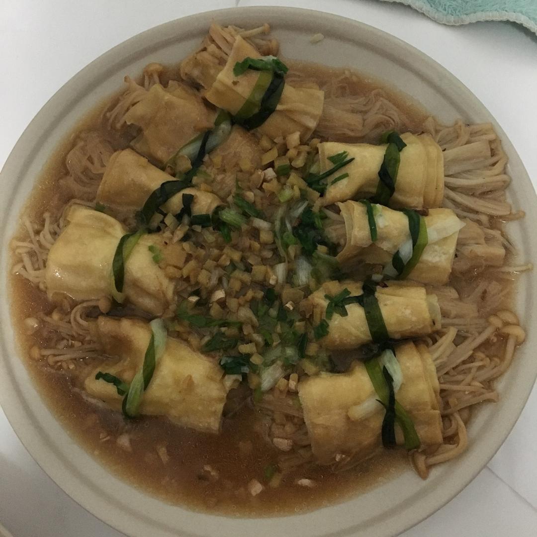 豆皮卷金针菇