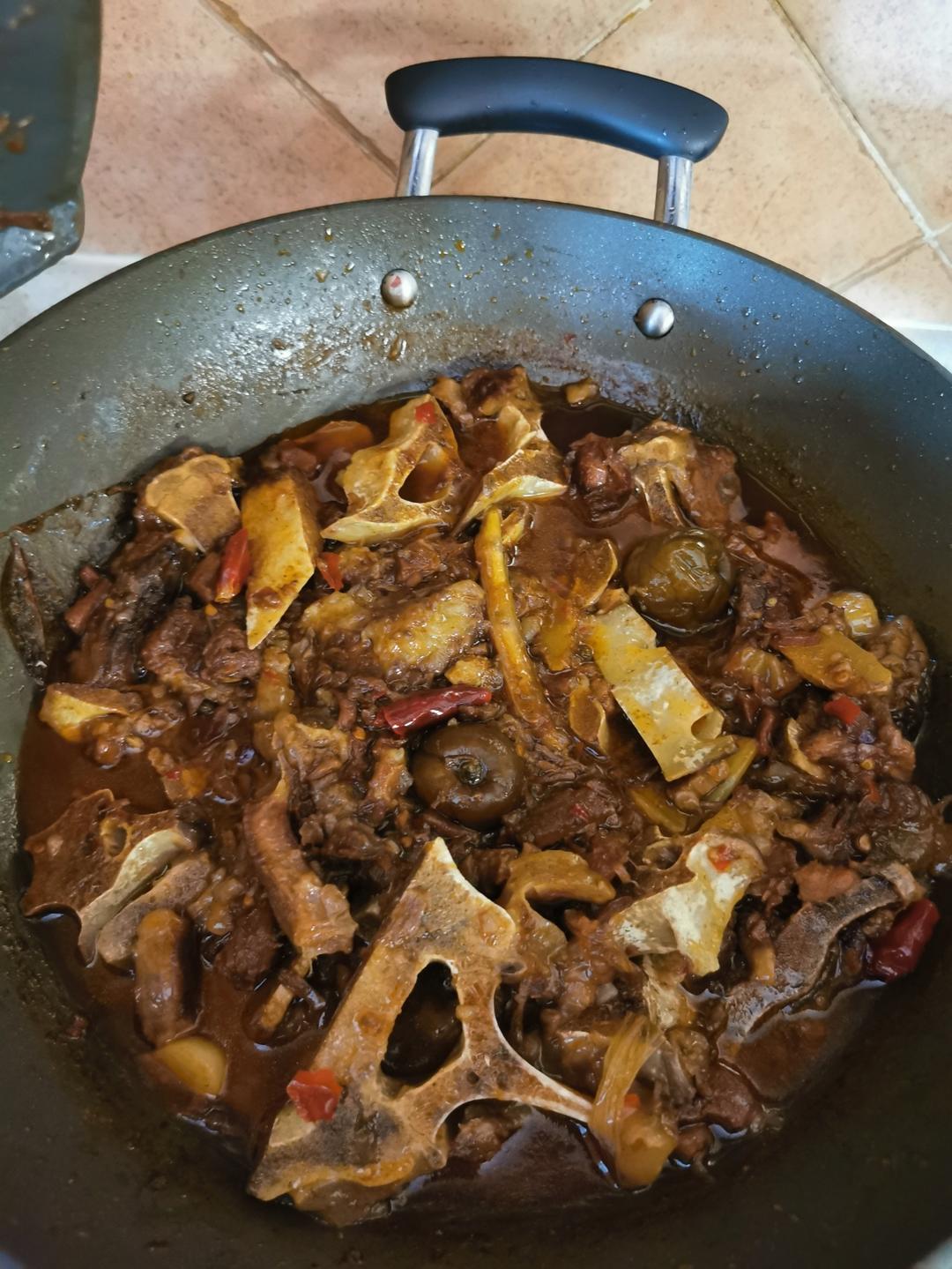 红烧牛尾