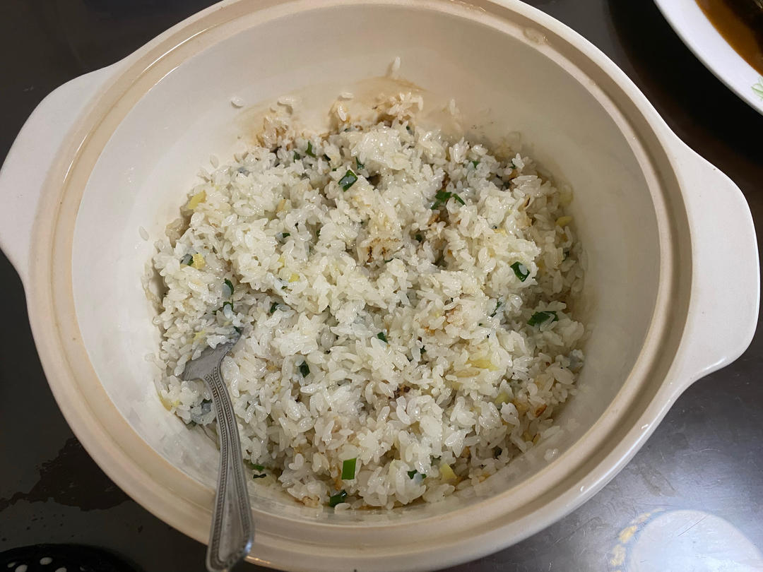 油盐饭，没菜吃饱饭，最简单的煲仔饭