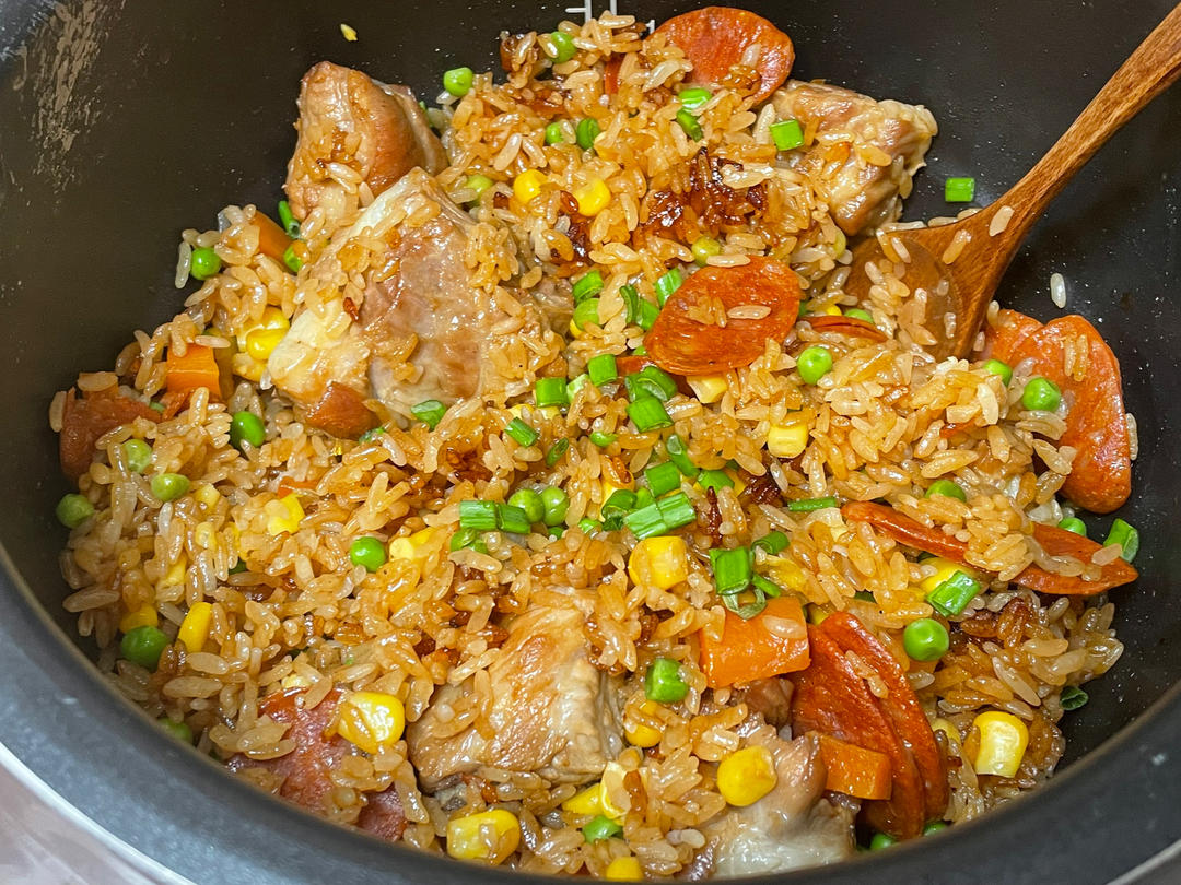 【排骨焖饭】