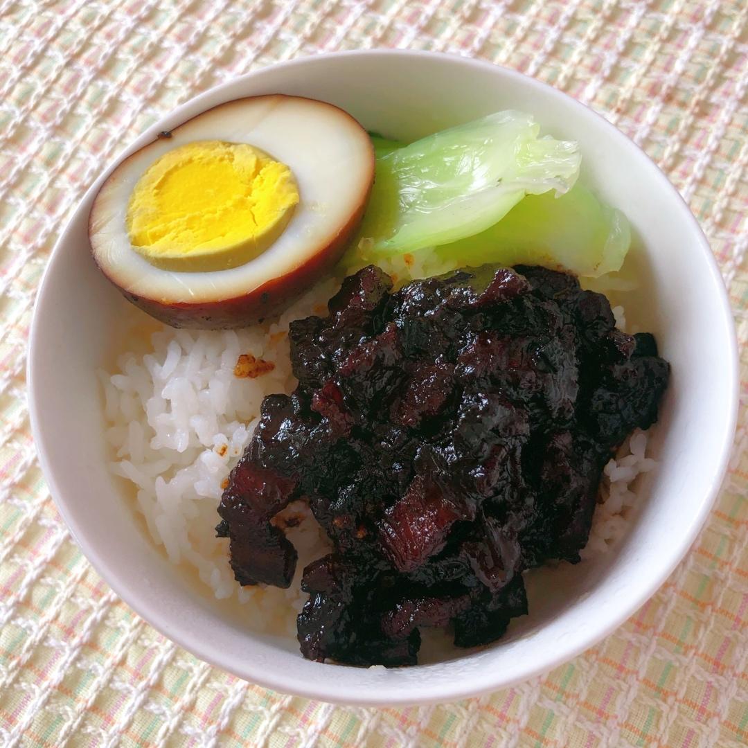 洋葱酥卤肉饭