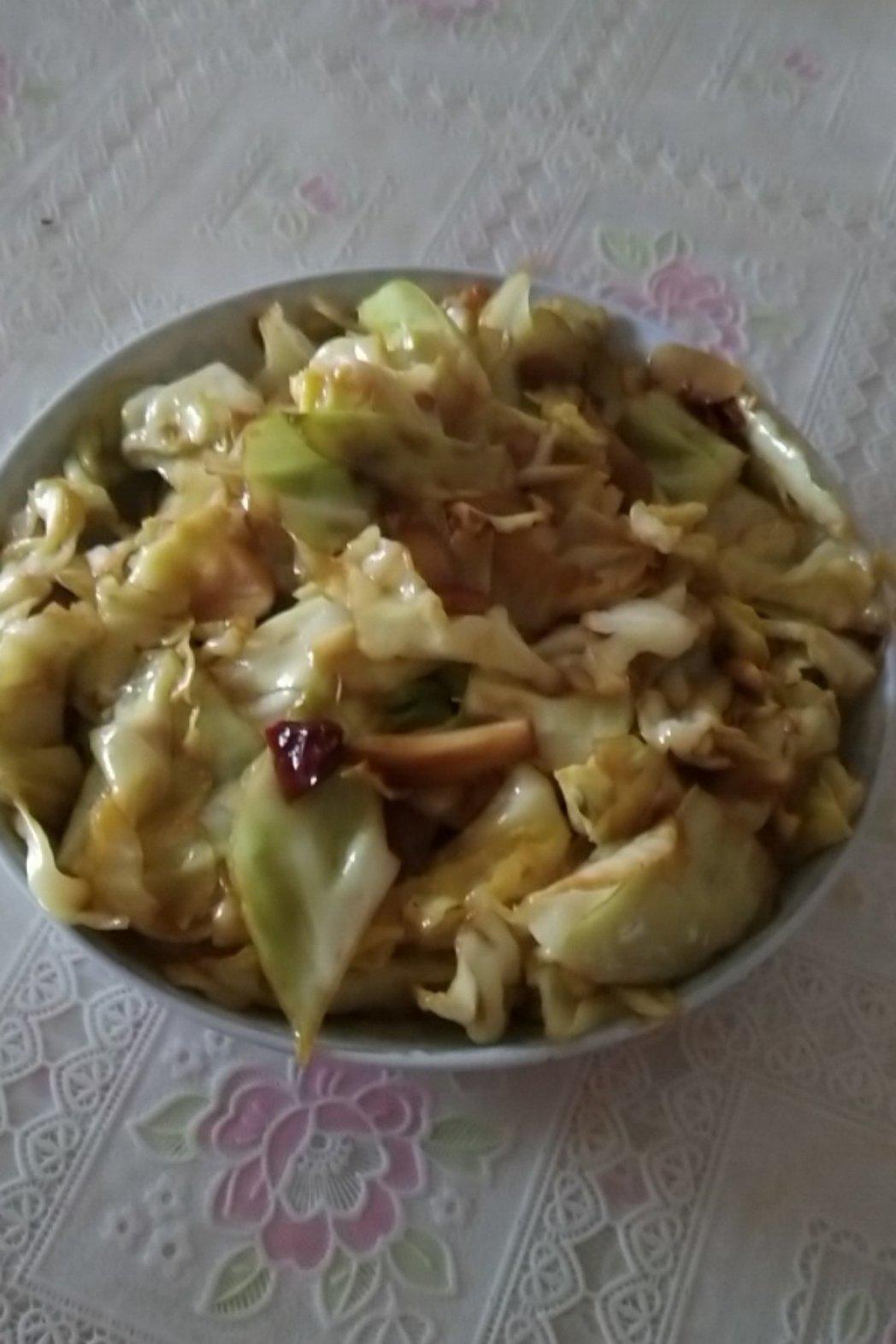阿婆手撕包菜