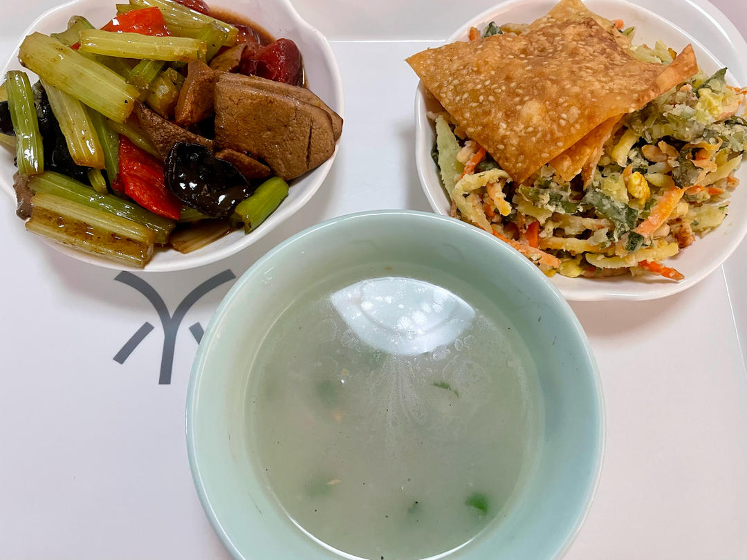 午餐•2026年4月7日