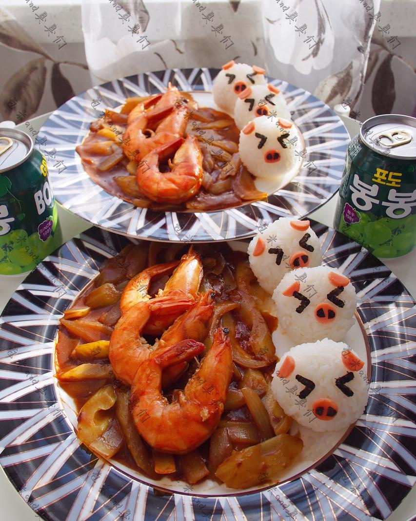 创意小猪咖喱饭团