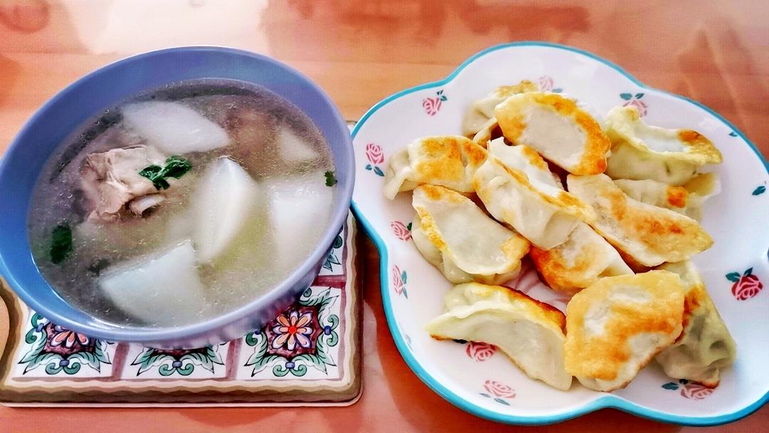 打败剩饺子之爱心煎饺。