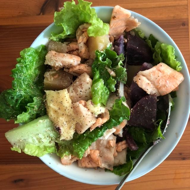 鸡胸肉土豆生菜沙拉