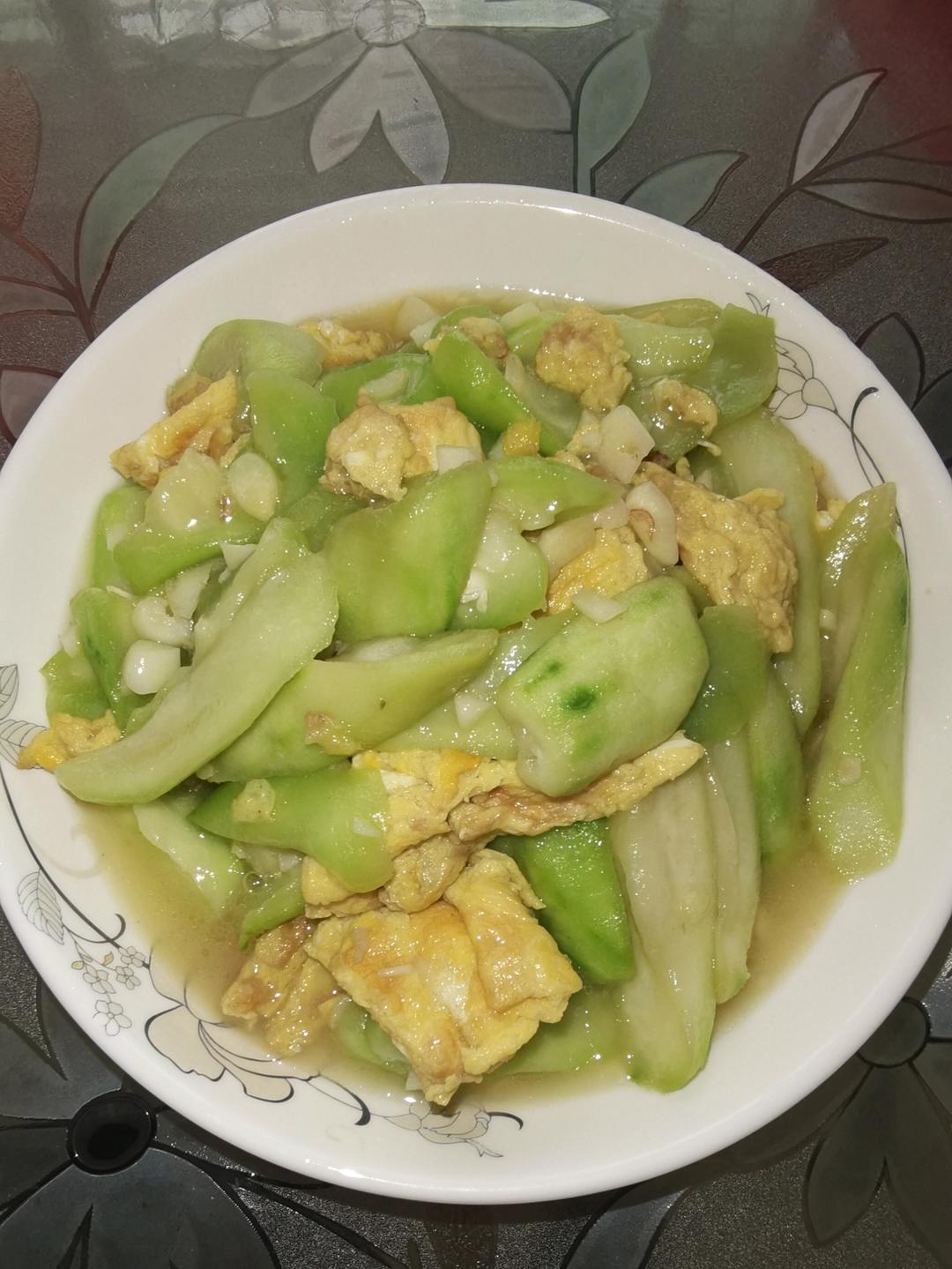 丝瓜炒鸡蛋5分钟夏日防暑快炒