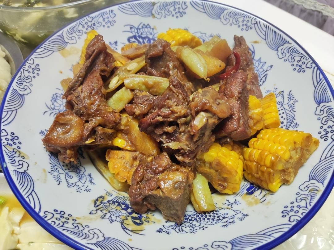 东北乱炖   排骨豆角焖花卷