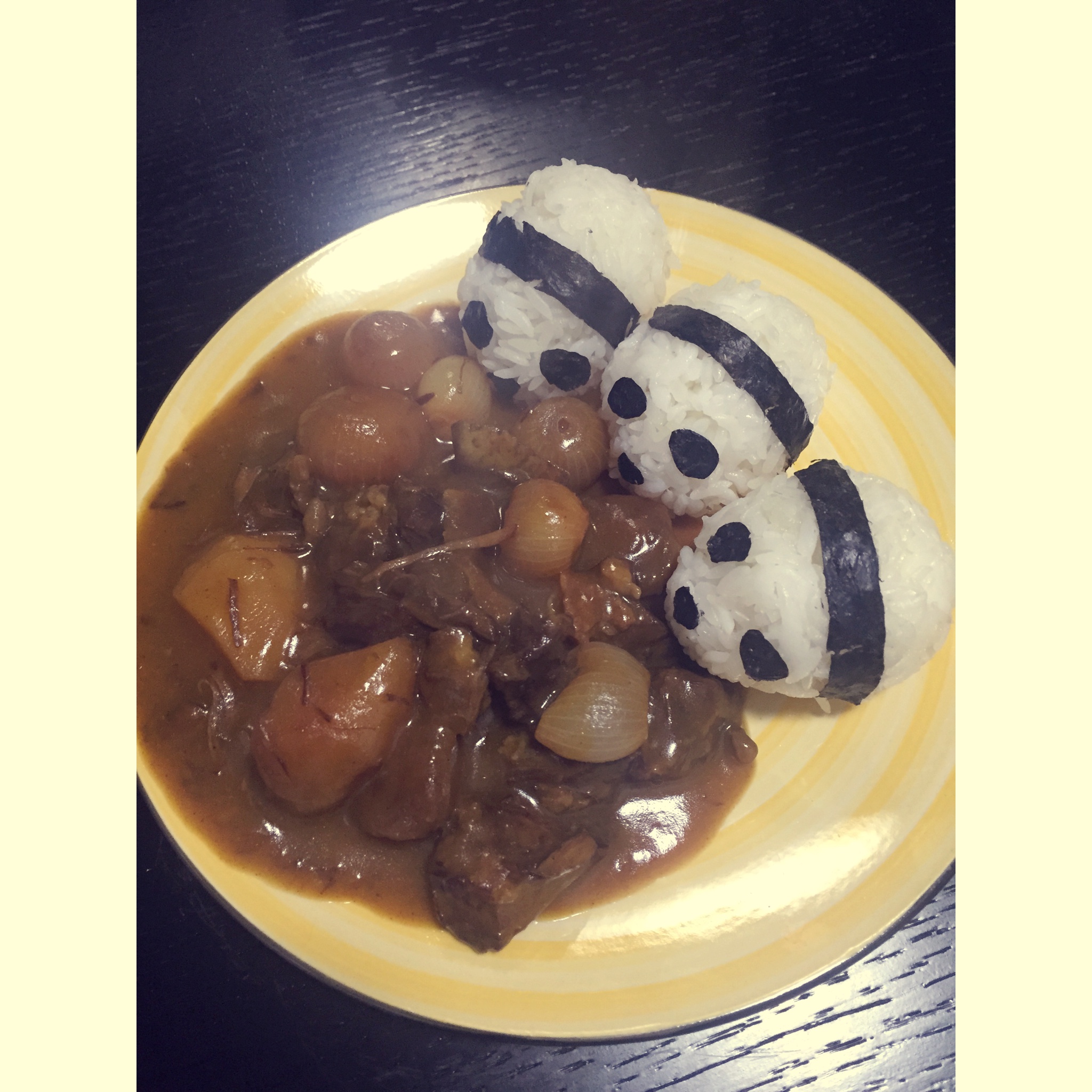 咖喱风熊猫吃翔