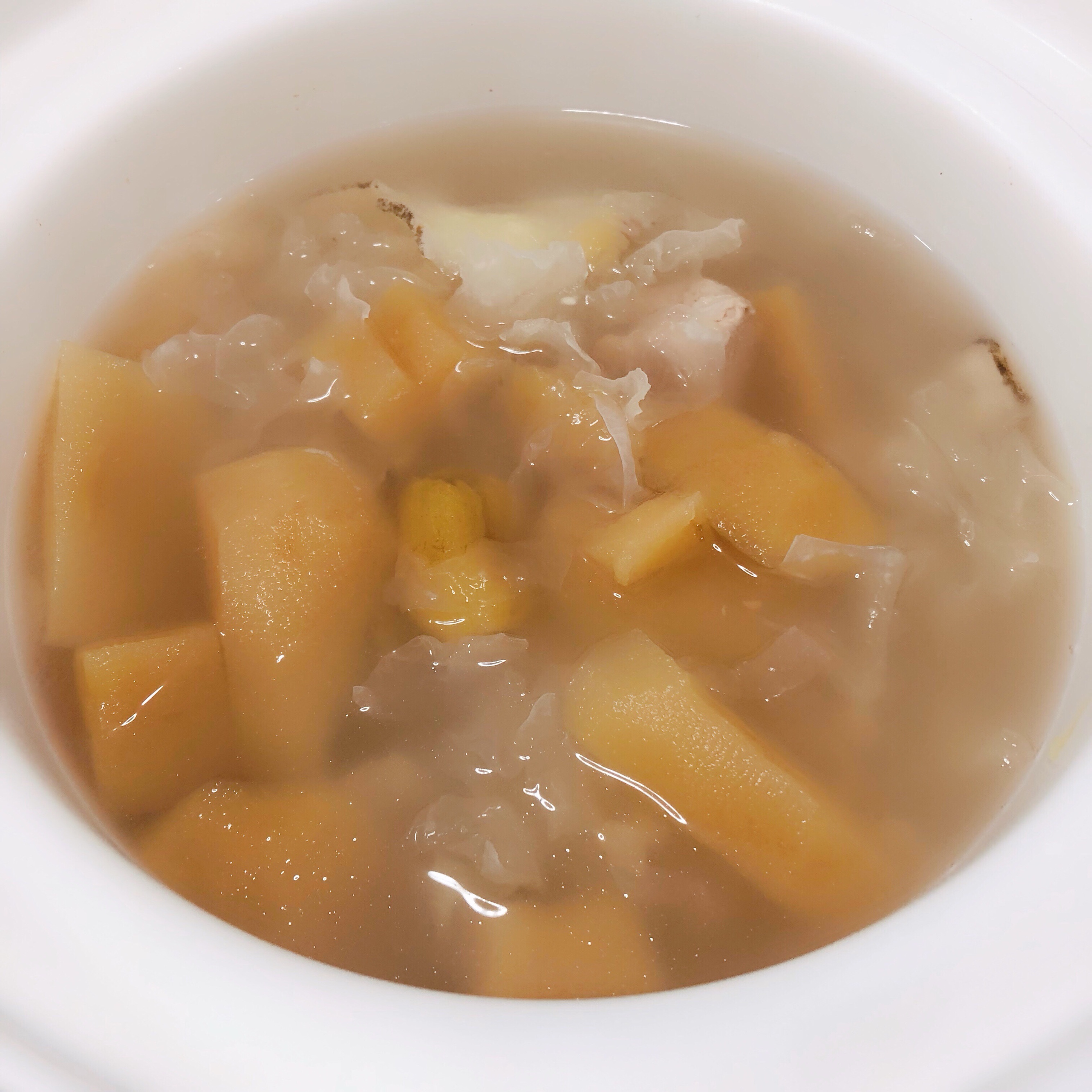 港式靚湯之蘋果銀耳瘦肉湯 簡單美容養顏😜😁