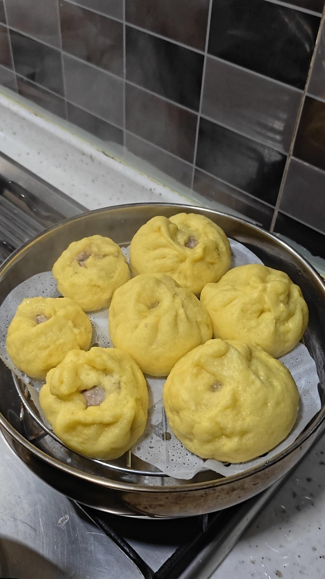 玉米面肉包