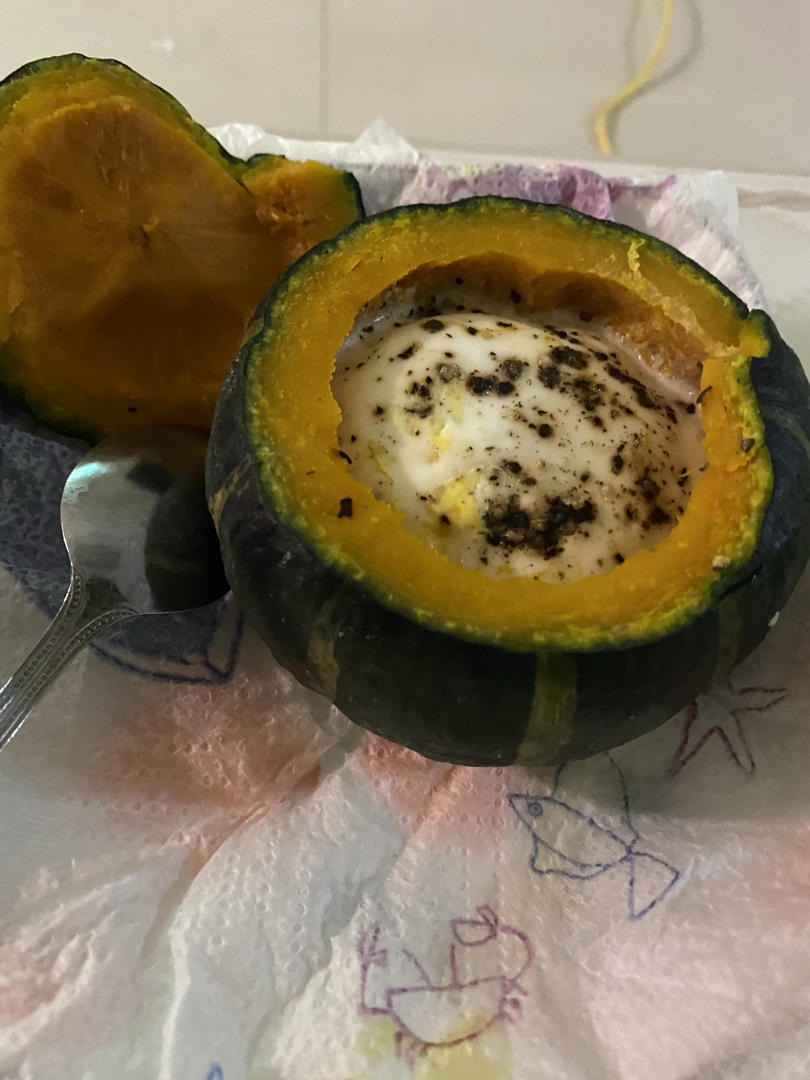 微波炉贝贝南瓜焗蛋