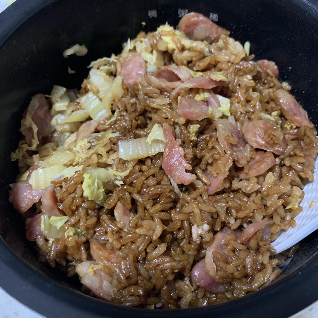 懒人电饭锅香肠焖饭/煲仔饭
