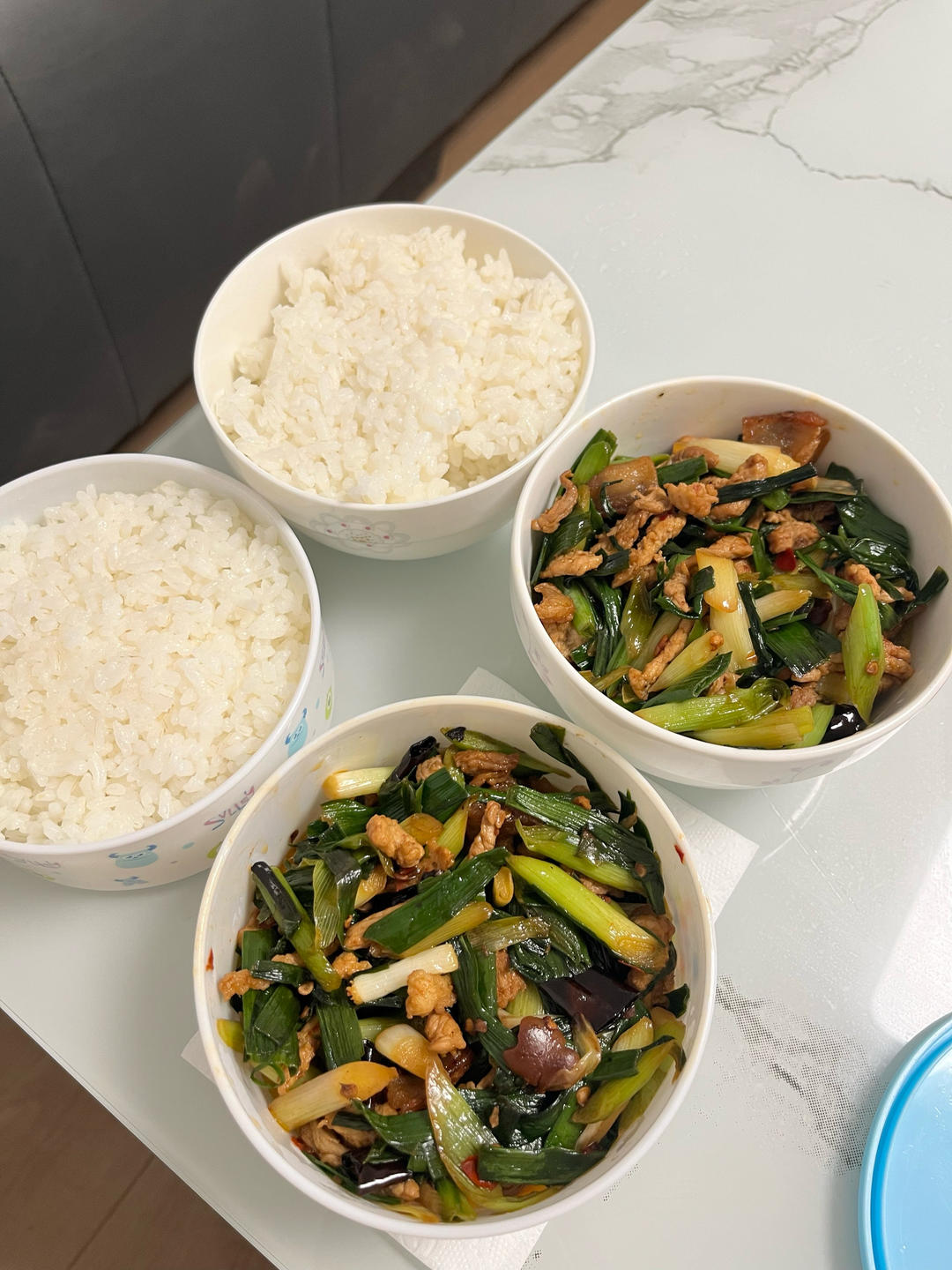 简易版超下饭 蒜苗炒肉（蒜叶炒肉）