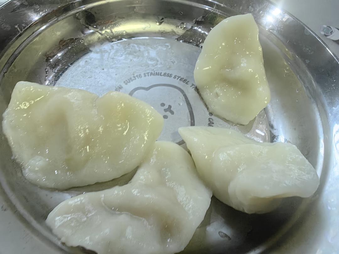 猪肉菜馅饺子     基础饺子的包法
