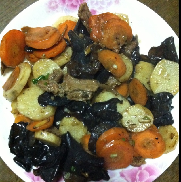 肉片山药炒木耳