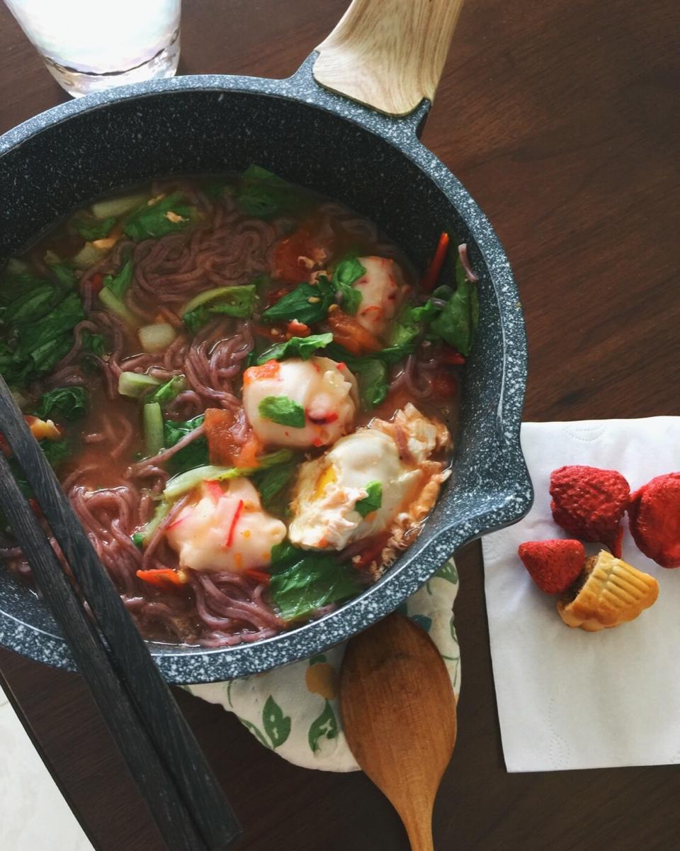 绝对秒杀饭店的番茄鱼丸面（附鱼丸做法）