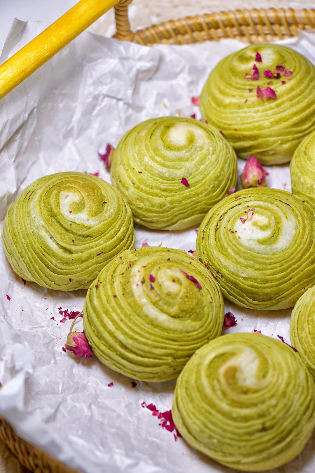 黑芝麻螺旋蛋黄酥