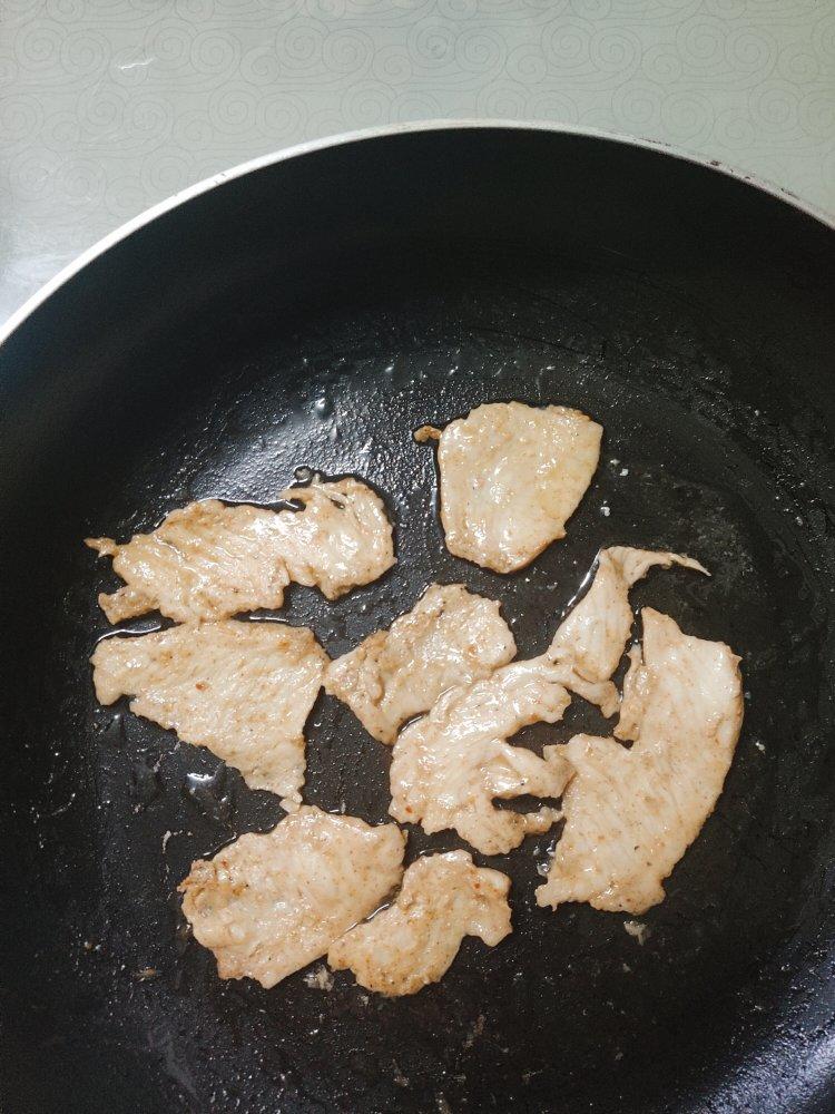 蚝油煎鸡胸肉（真的只要腌了就炒鸡嫩！（新增微波式