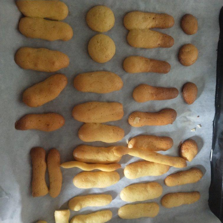 鸡蛋饼干
