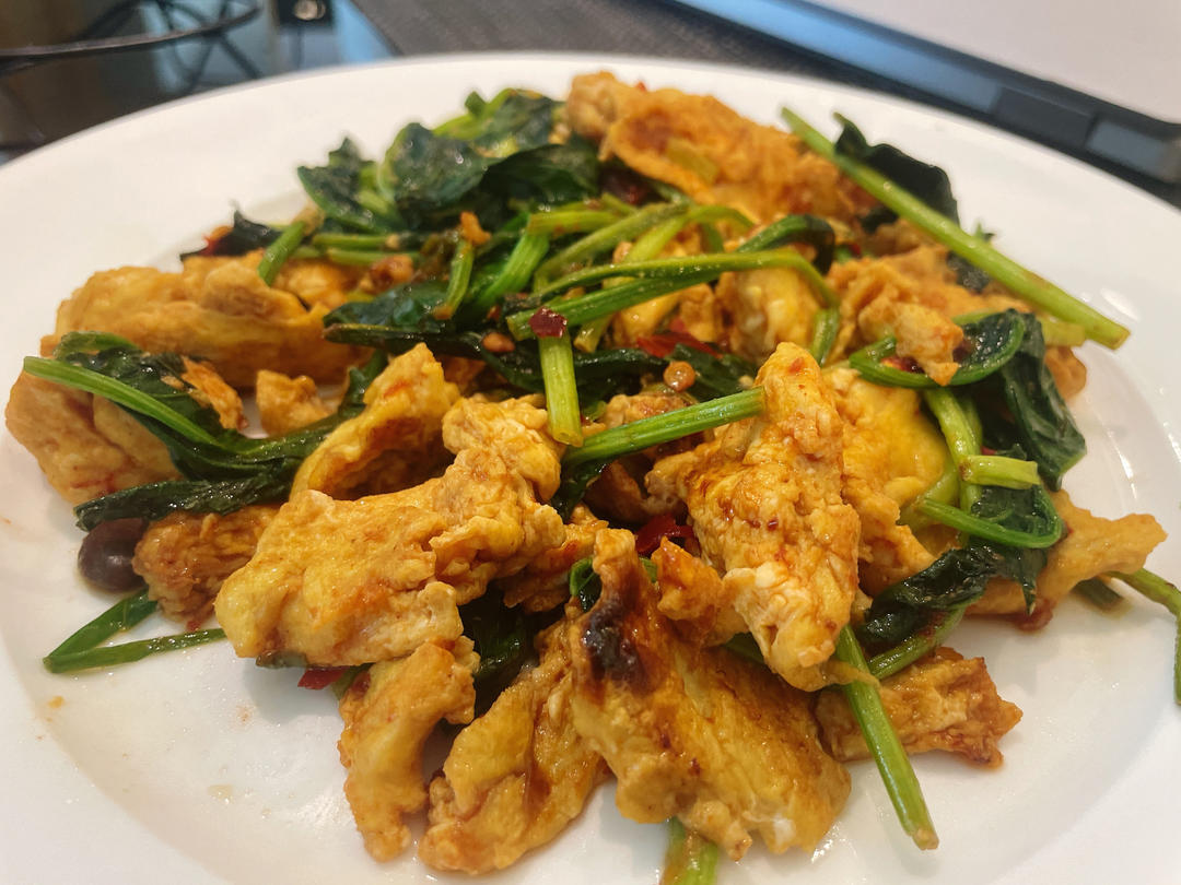 菠菜炒鸡蛋