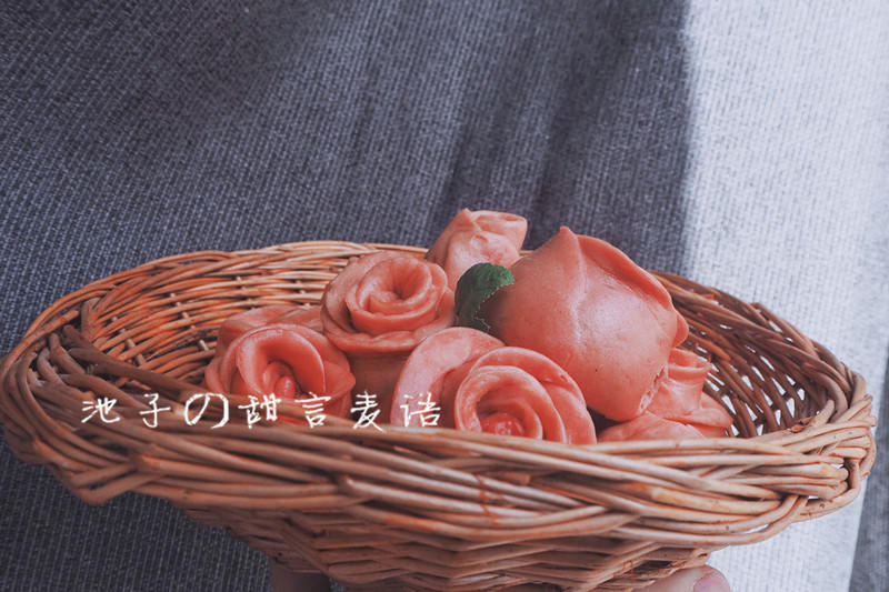 超级自然系的玫瑰花小馒头