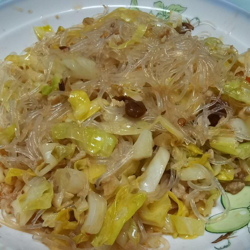 最近爱吃粉丝粉条～包菜炒粉丝
