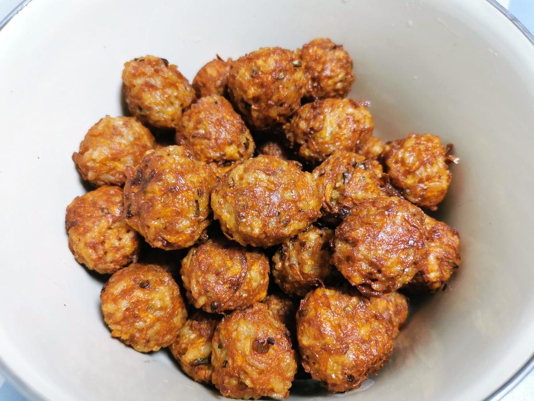 剩饭胡萝卜丸子