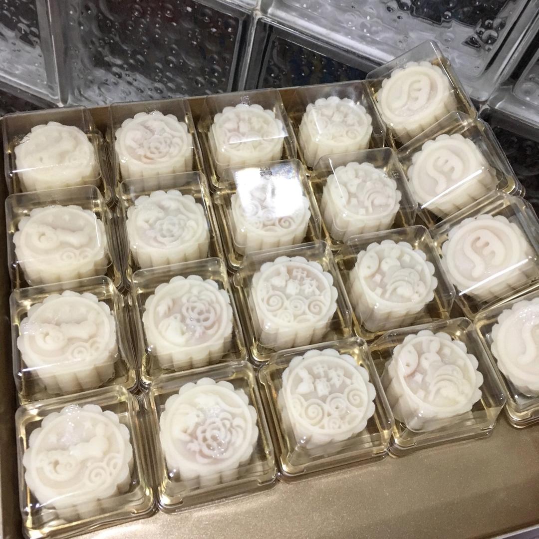 不干不硬的冰皮月饼