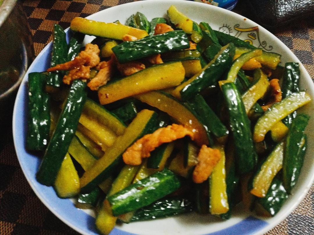 黄瓜炒肉