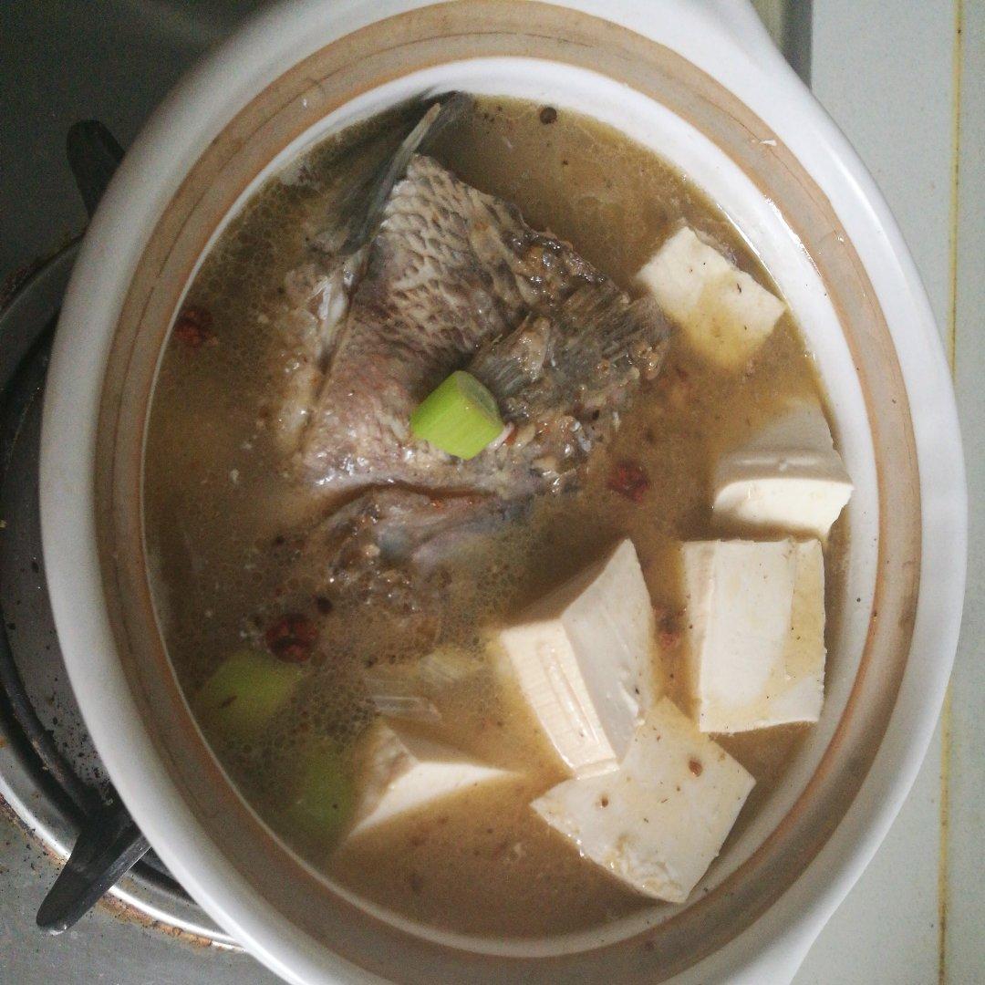 鱼头豆腐煲