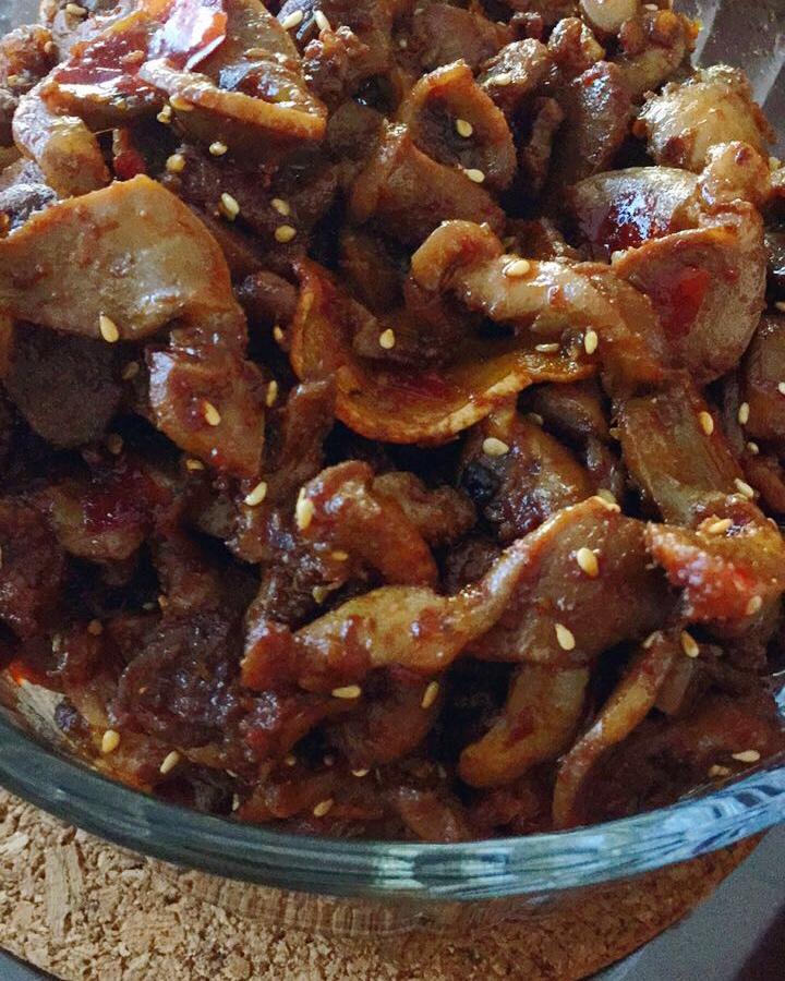 铁皮屋顶上的猫-做的下酒菜