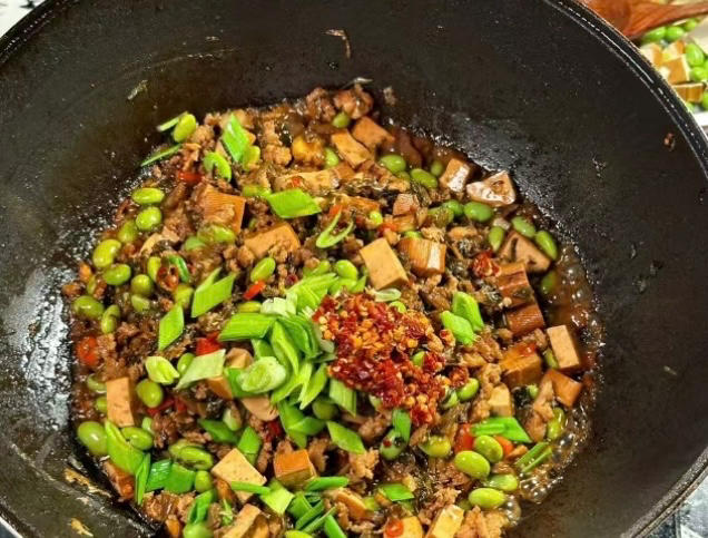 梅干菜炒毛豆的做法 步骤12