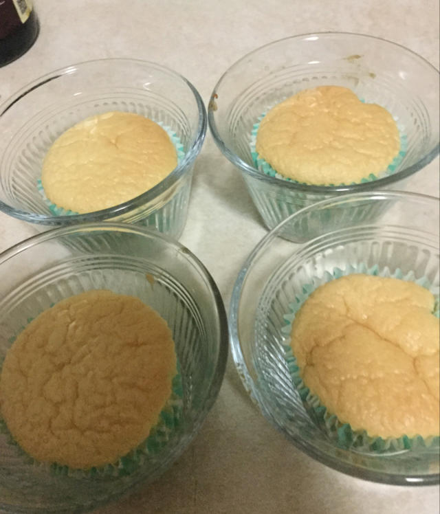 蔓越莓纸杯戚风小蛋糕