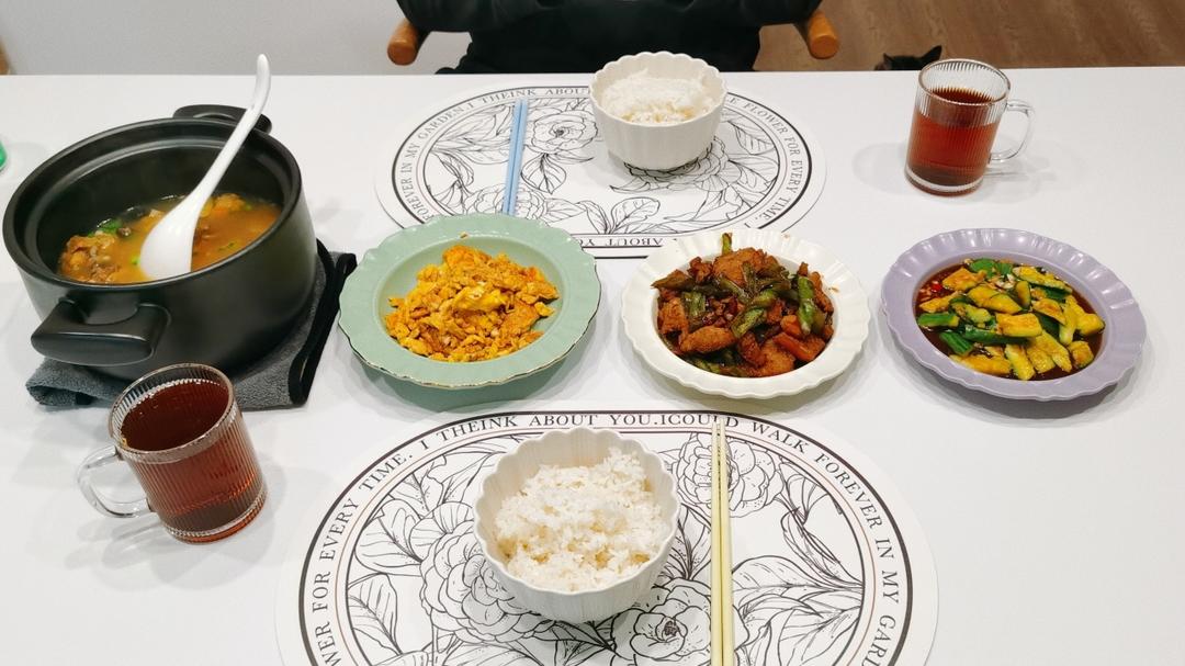 砂锅老母鸡汤，超简单教程～！
