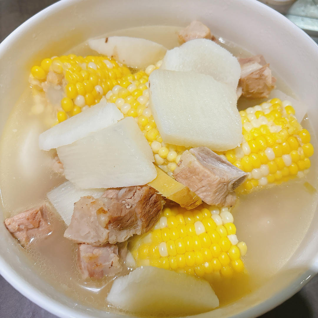 连吃三碗的玉米山药排骨汤