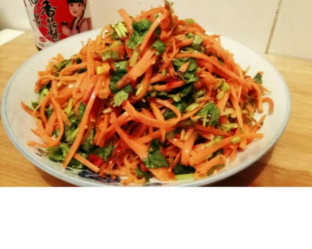 凉拌胡萝卜丝