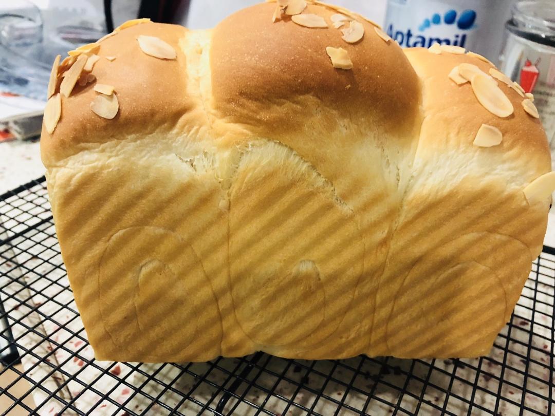 吴克己大师的手撕炼乳吐司
