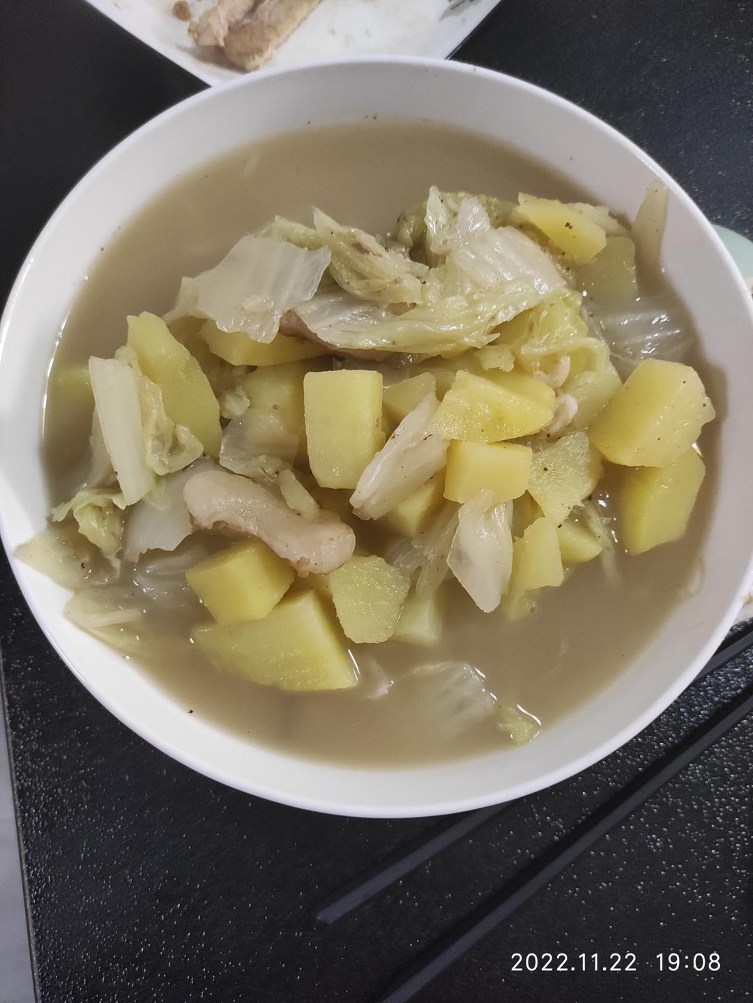 东北菜馆不再做的白菜炖土豆，易上手好吃版