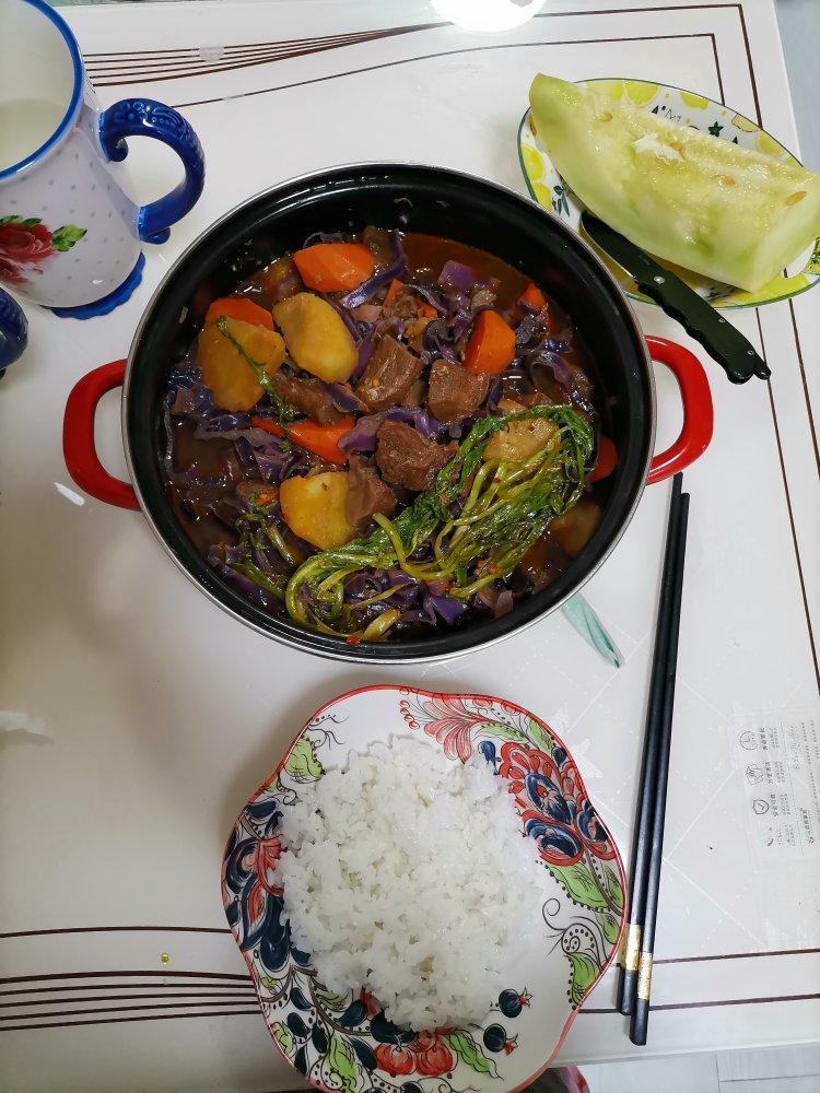 完胜刘一锅的 筋头巴脑炖土豆胡萝卜