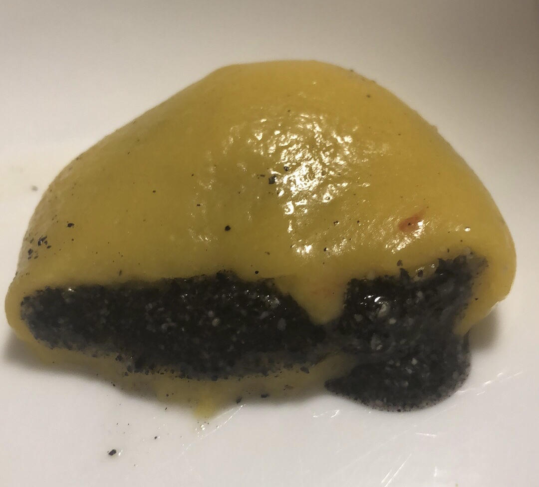 南瓜汤圆（黑芝麻馅）