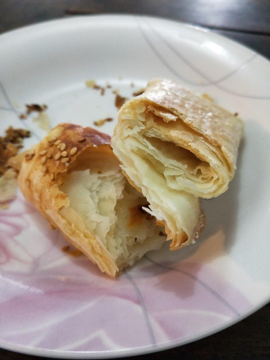 咸味牛舌饼~葱香芝麻小烧饼
