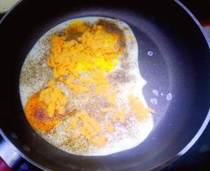 快手黑胡椒肉松煎蛋（无油）的做法 步骤3
