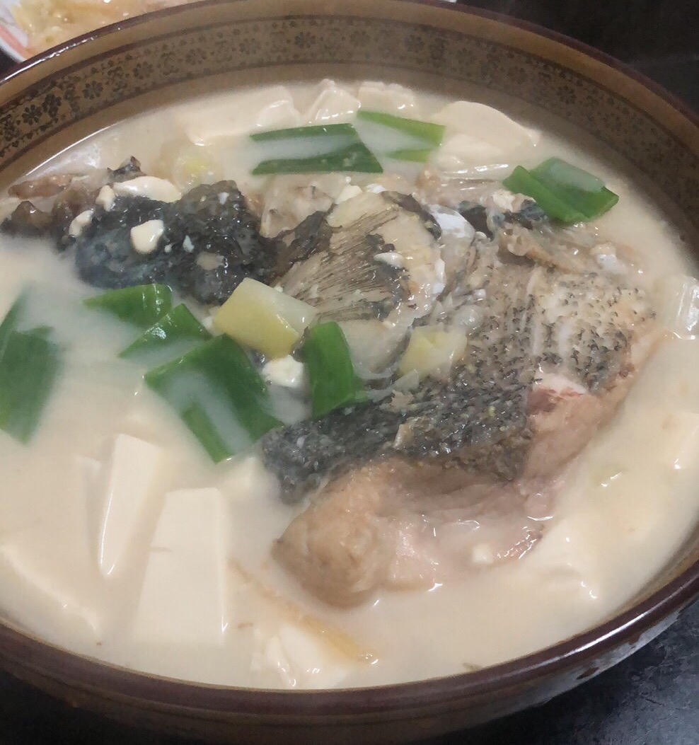 鱼头豆腐汤