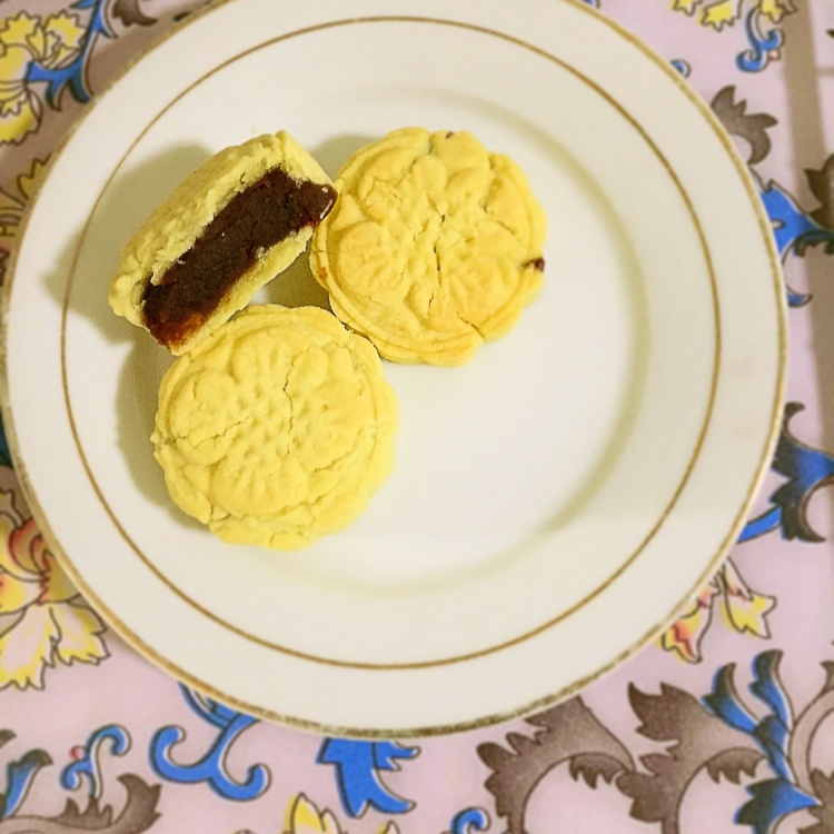 一口豆沙酥