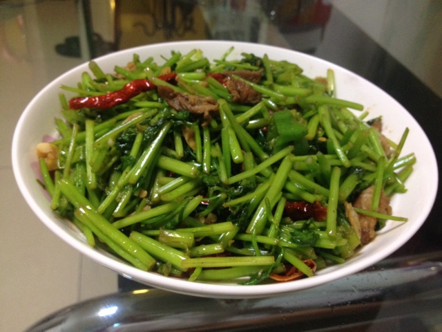 芹菜炒肉