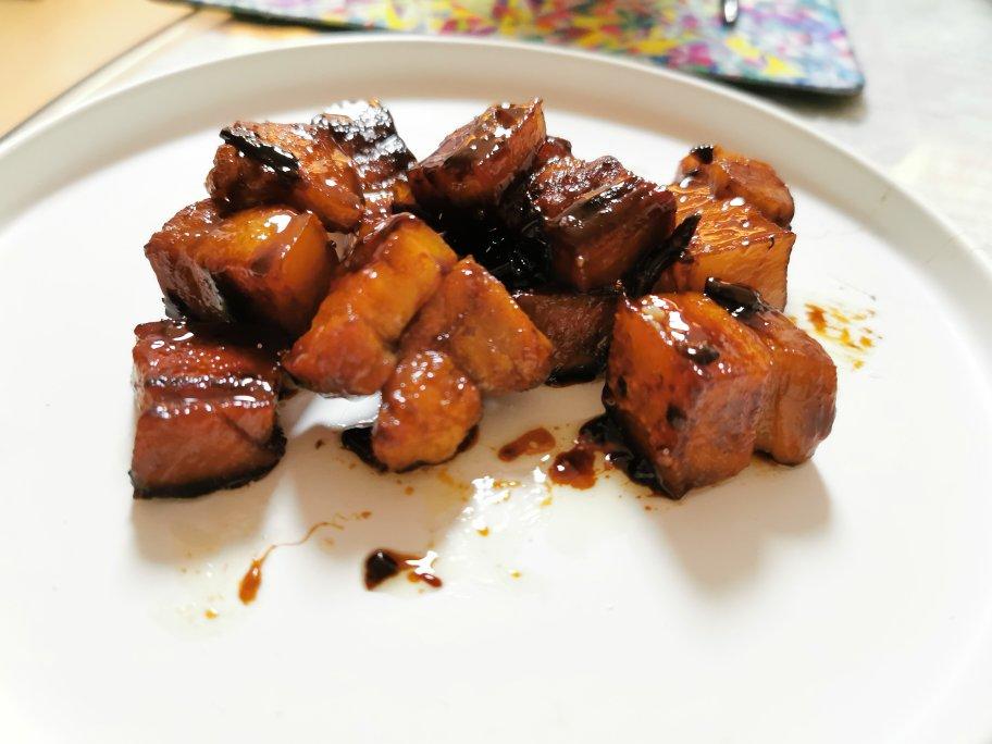 厨师长教你：“红烧肉”的家常做法，肉香四溢肥而不腻