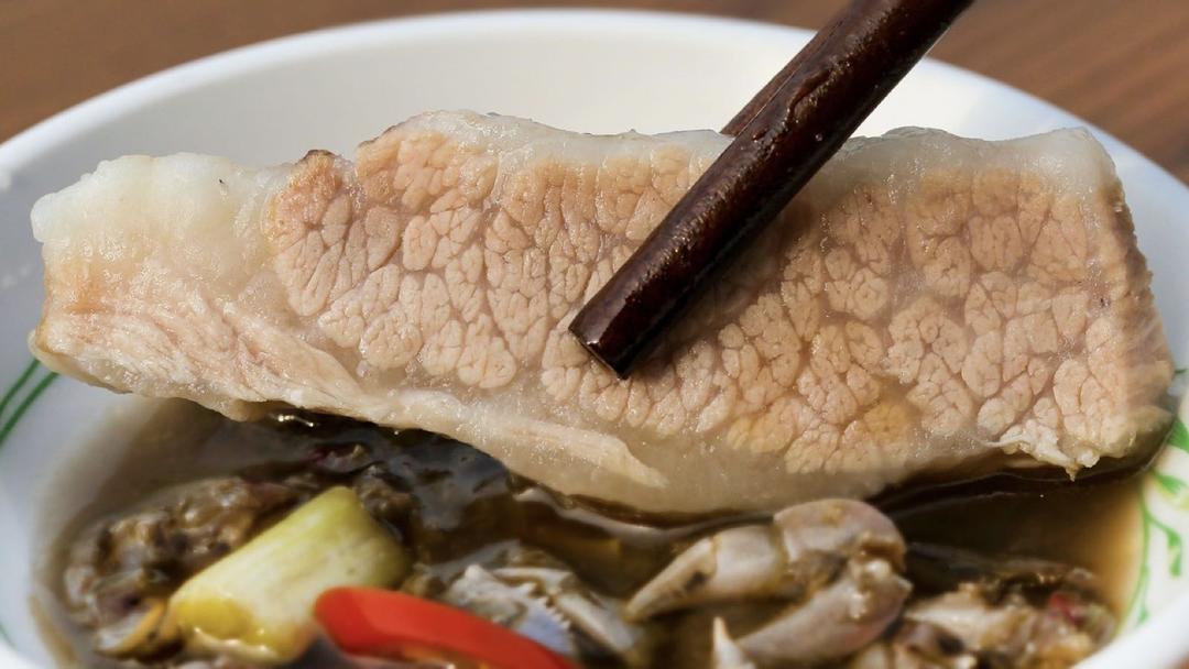 白切猪颈肉：最简单的猪肉做法，嫩滑又香浓！的做法