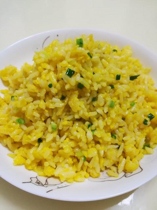 黄金鸡蛋饭