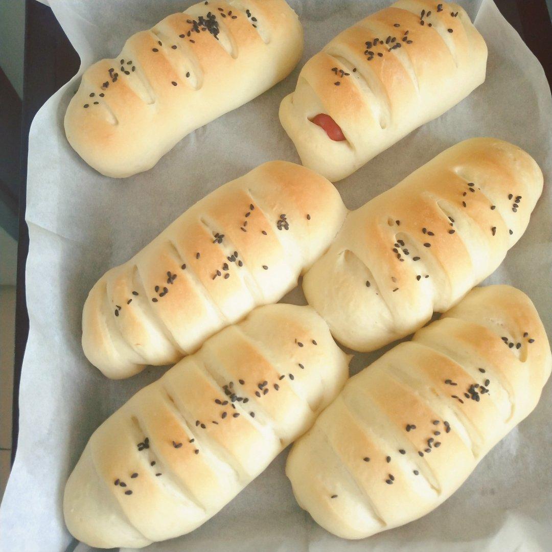 肉松肠仔包